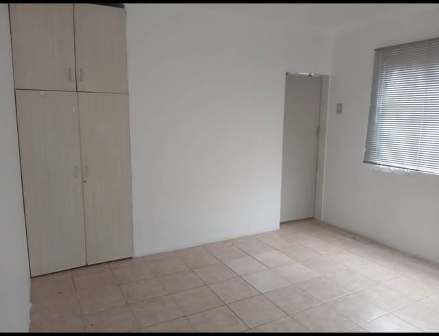 1 BEDROOM ROOM TO LET IN RESERVOIR HILLS